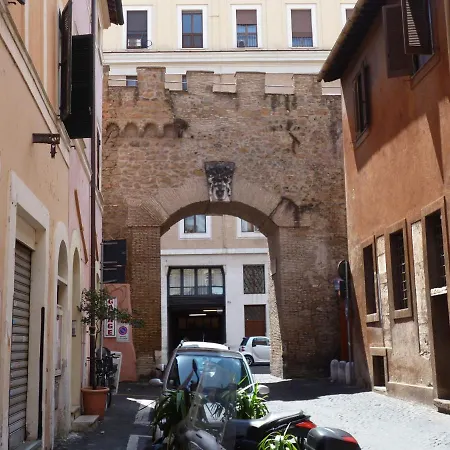 Unique Studio Vatican Columns Apartment Rome
