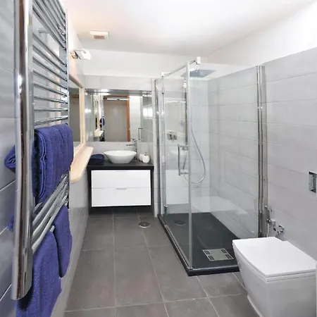 Unique Studio Vatican Columns Apartment *
